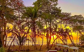 Hotel Beachfront Vista Hermosa